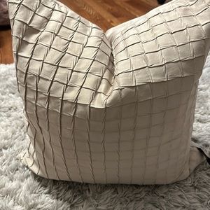 Newport throw pillow 🥂 Champaign/taupe color with duck down insert 20” X 20”